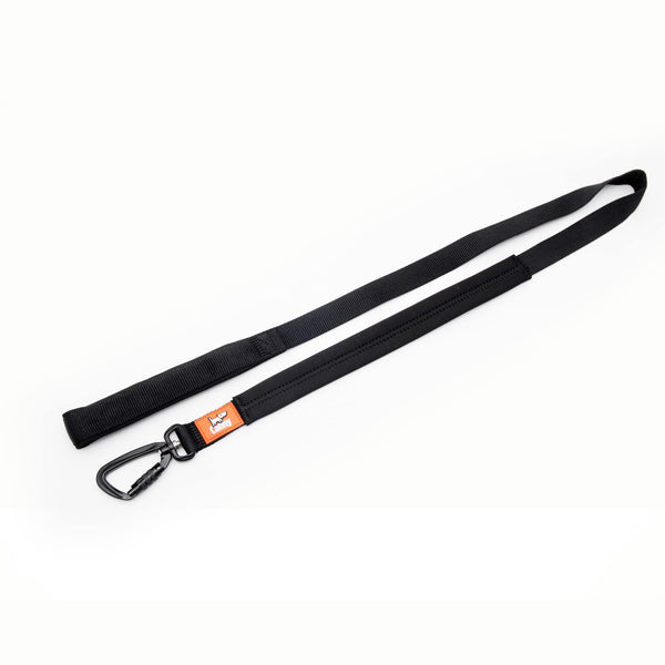 Canny Lead in black for medium to large dogs with locking carabiner clip. Neoprene handle & grip.