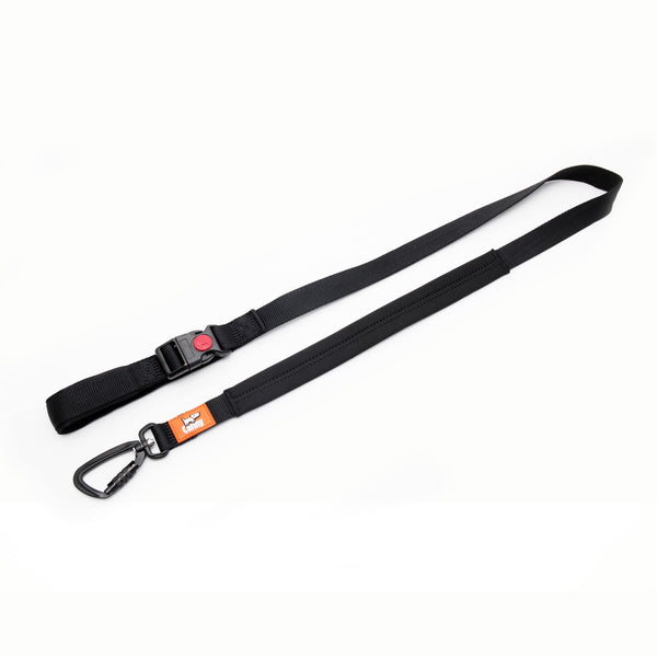 Canny Connect Lead in black for medium to large dogs. With lockable buckle on handle and locking carabiner clip.